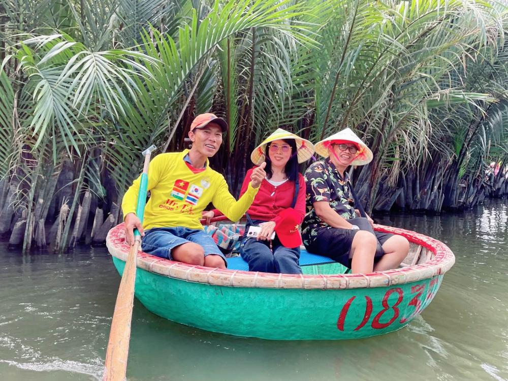 ทัวร์เวียดนามกลาง ดานัง ฮอยอัน พักบานาฮิลล์ 3 วัน 2 คืน ( วันที่ 17 - 19 Jul 2026 ) คุณวรพลและครอบครัว
