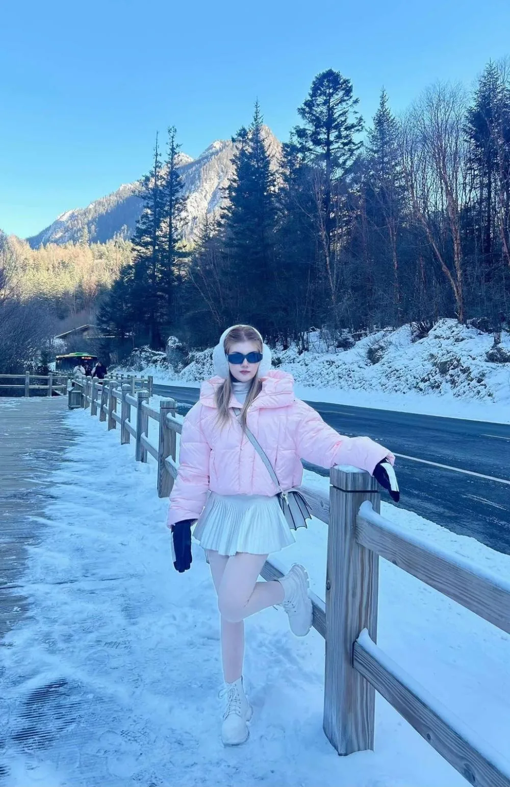 ทัวร์เฉิงตู จิ่วไจ้โกว สี่ดรุณี ต๋ากู่ปิงชวน 6 วัน 5 คืน ( 08 - 13 Jan 2025 )